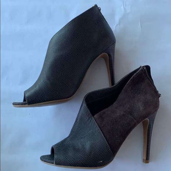 Halogen Heels - Picture 2 of 3